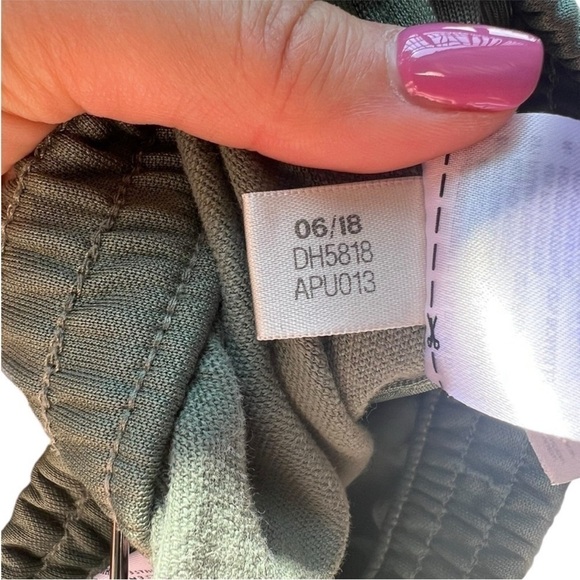 Adidas Originals SST Track Pants Olive Green Size Small - Picture 4 of 6